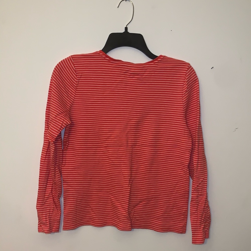 Striped red and white Charter Club shirt. Size: L